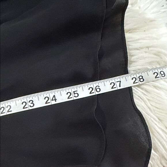 Elie Tahari Black Scalloped Blouse 100% Silk Size XL - Picture 5 of 12
